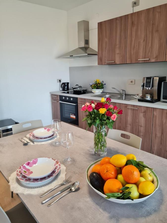 Sole Di Diana Luxury Apartments Peschiera del Garda Eksteriør bilde
